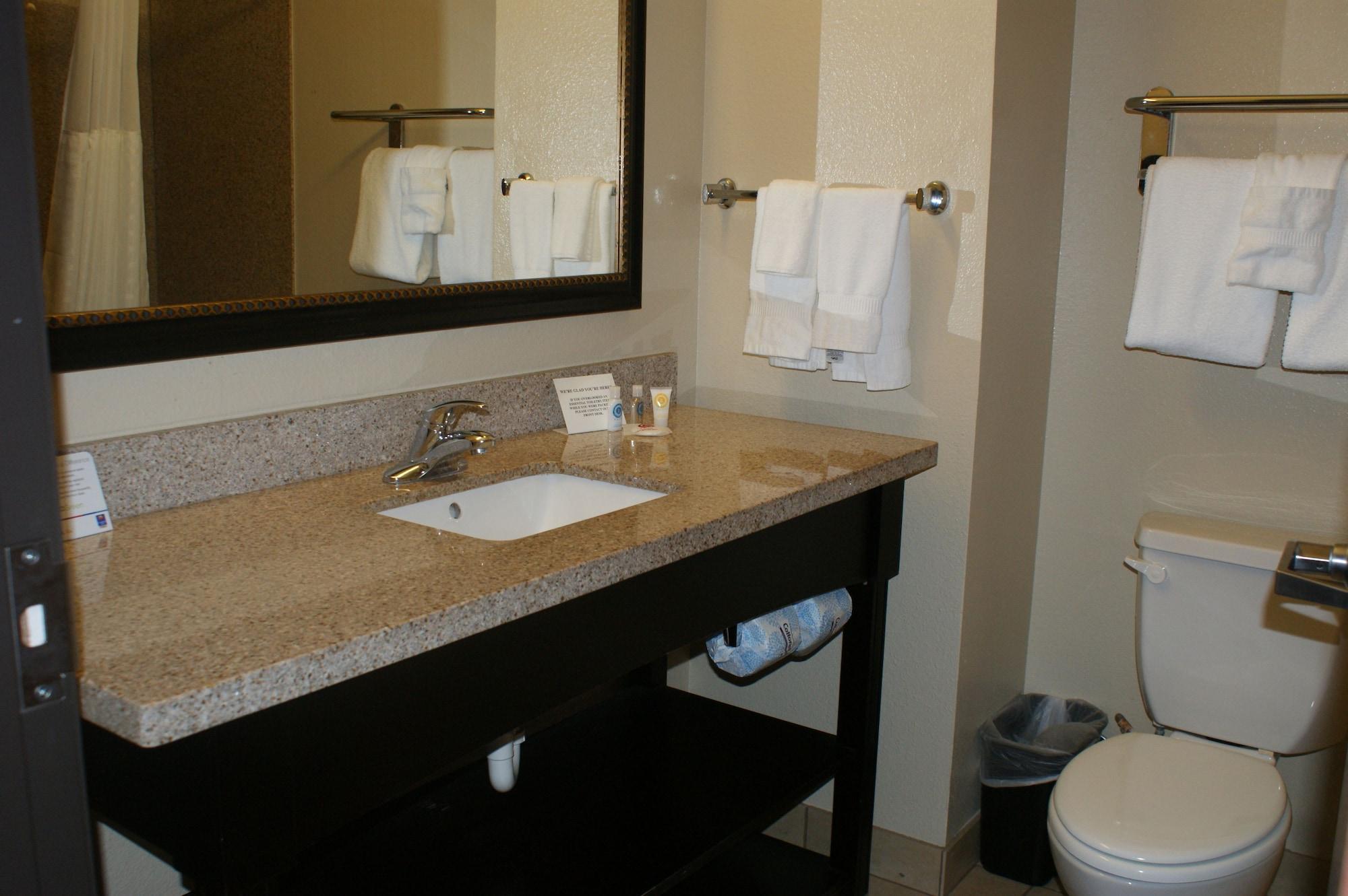 Comfort Inn & Suites Пэрис Экстерьер фото