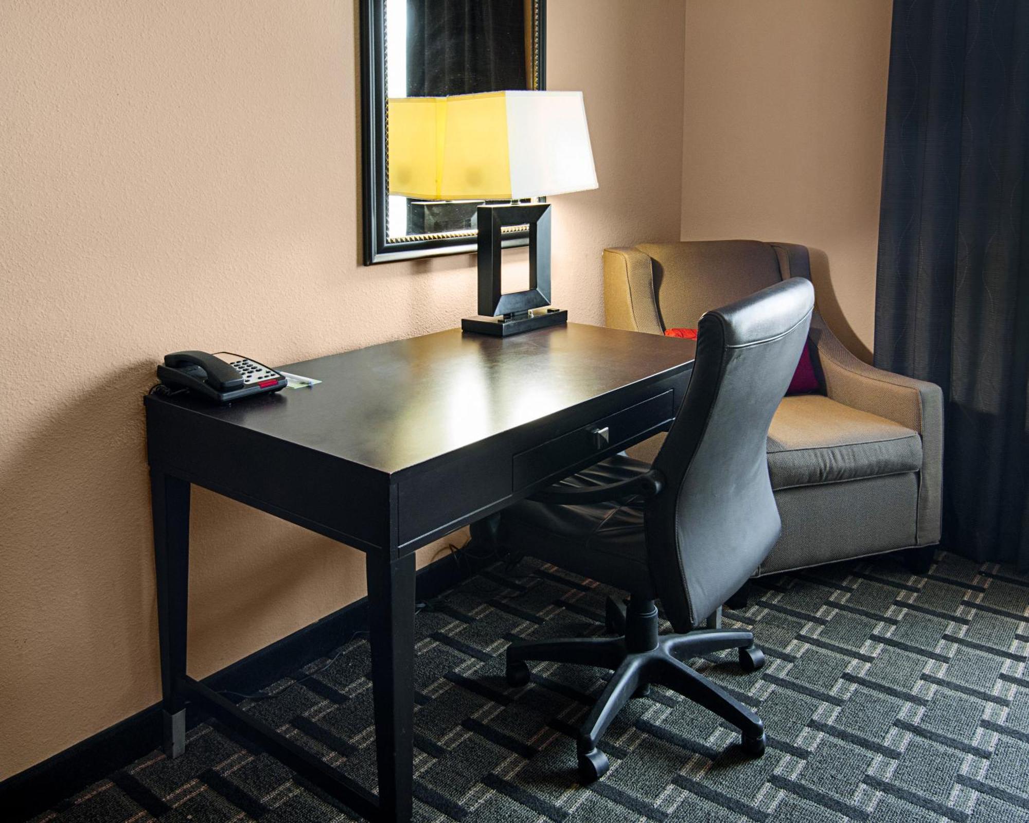 Comfort Inn & Suites Пэрис Экстерьер фото
